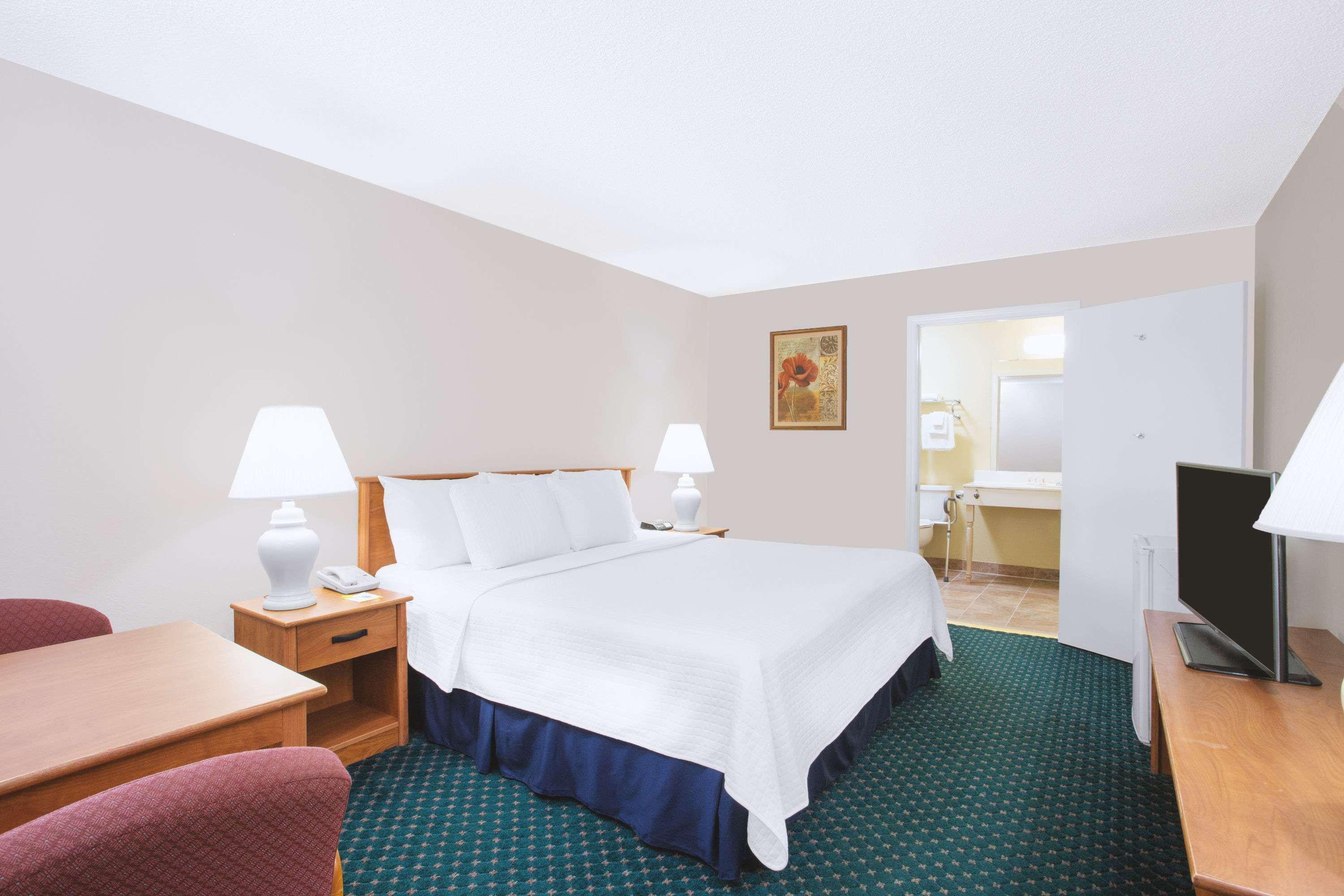 Days Inn By Wyndham Wytheville Eksteriør bilde